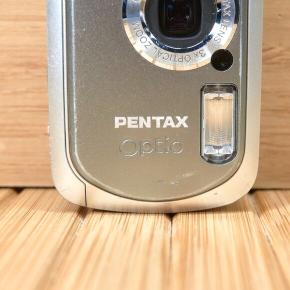 Pentax Optio WP 5MP Waterproof Digital Camera, with 3x Optical Zoom - Picture 4 of 7